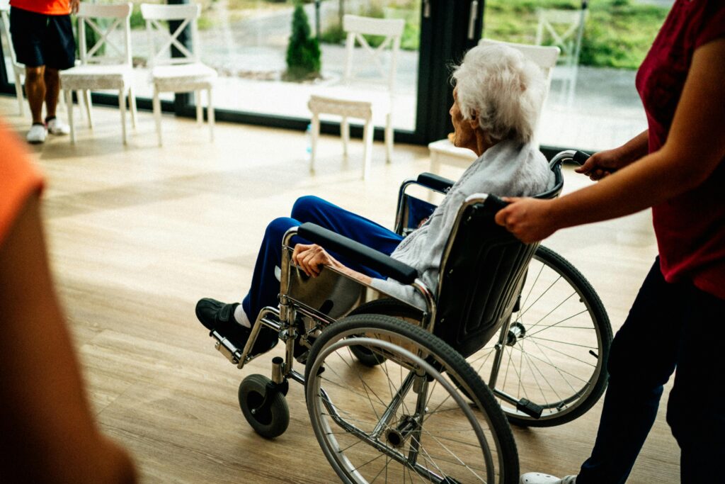 Assisted Living vs Nursing Home